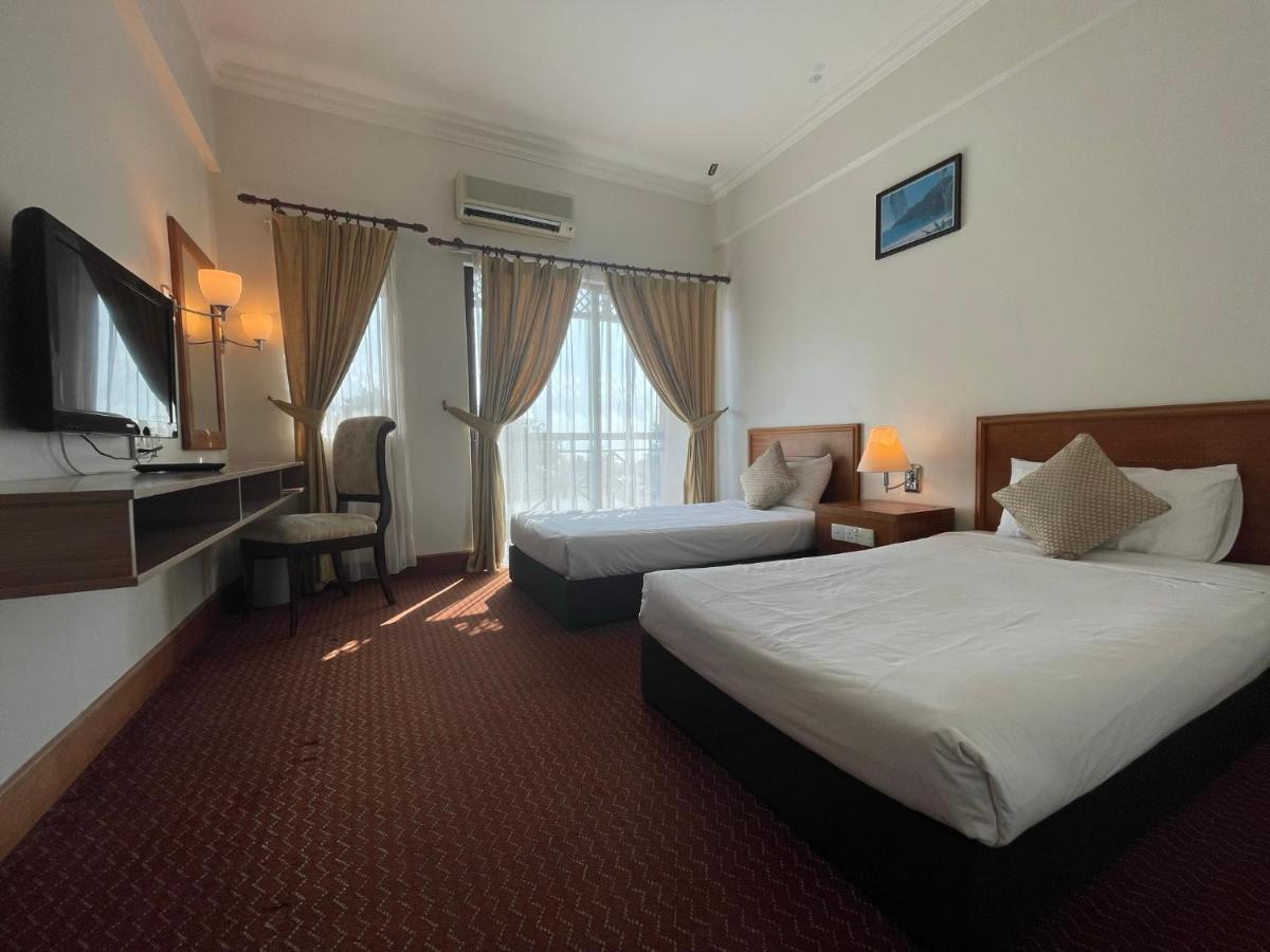 Putra Brasmana Hotel Kuala Perlis Exterior foto